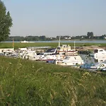 Rhein River - Direkt Am Rhein Λεβερκούζεν