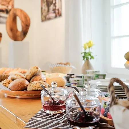 Pensionat Rhein River - Direkt Am Rhein