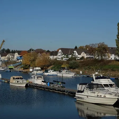 Guest house Rhein River - Direkt Am Rhein Leverkusen