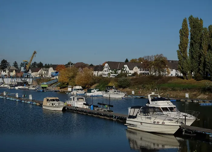 Rhein River - Direkt Am Rhein Pensionat
